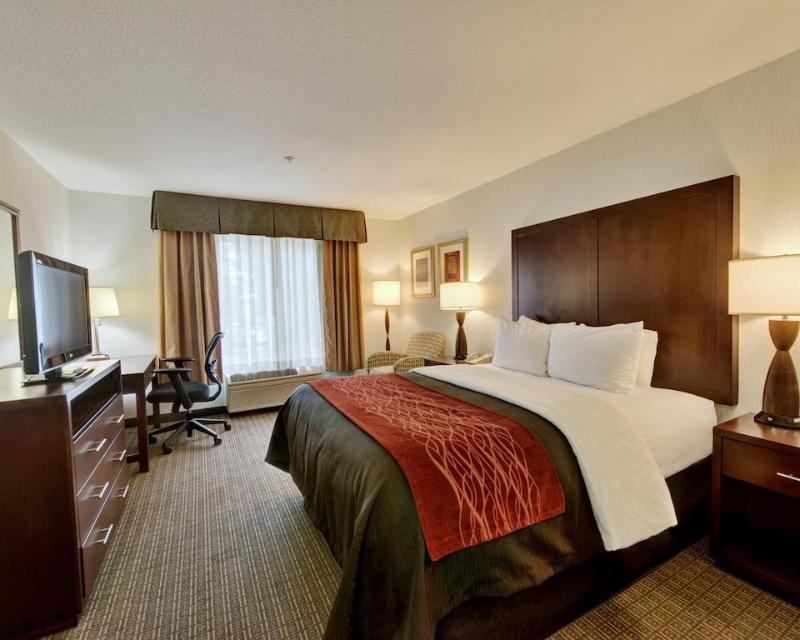 Comfort Inn & Suites-Portland Airport Exterior foto