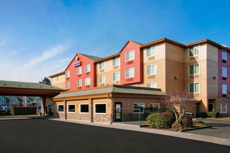 Comfort Inn & Suites-Portland Airport Exterior foto