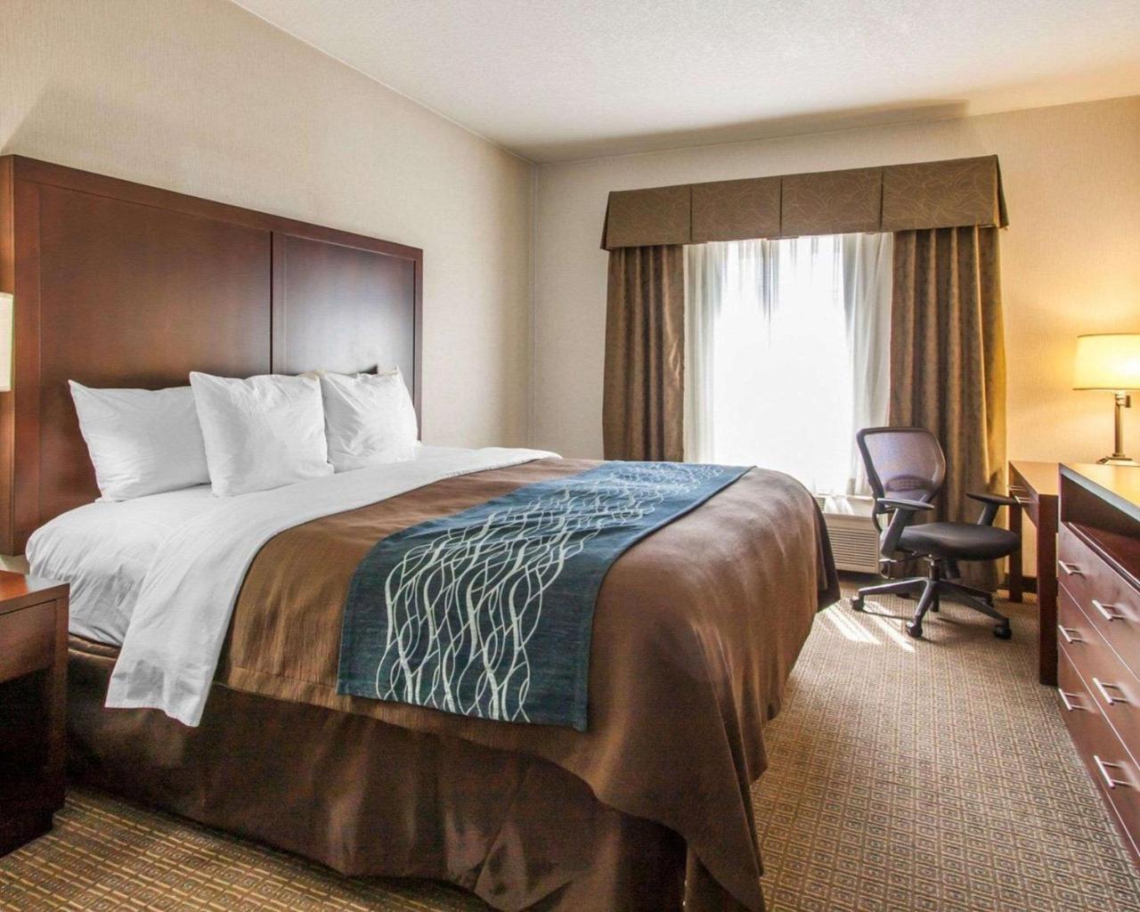 Comfort Inn & Suites-Portland Airport Exterior foto