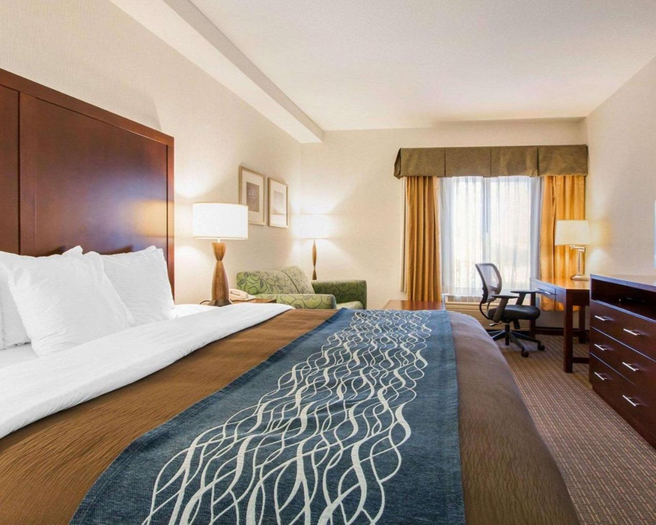 Comfort Inn & Suites-Portland Airport Exterior foto