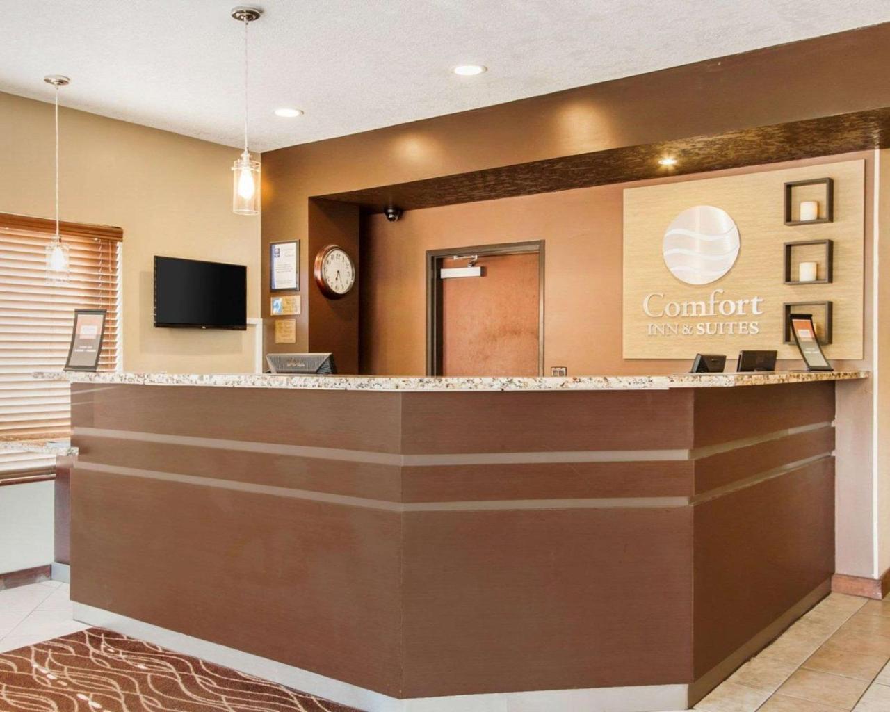 Comfort Inn & Suites-Portland Airport Exterior foto
