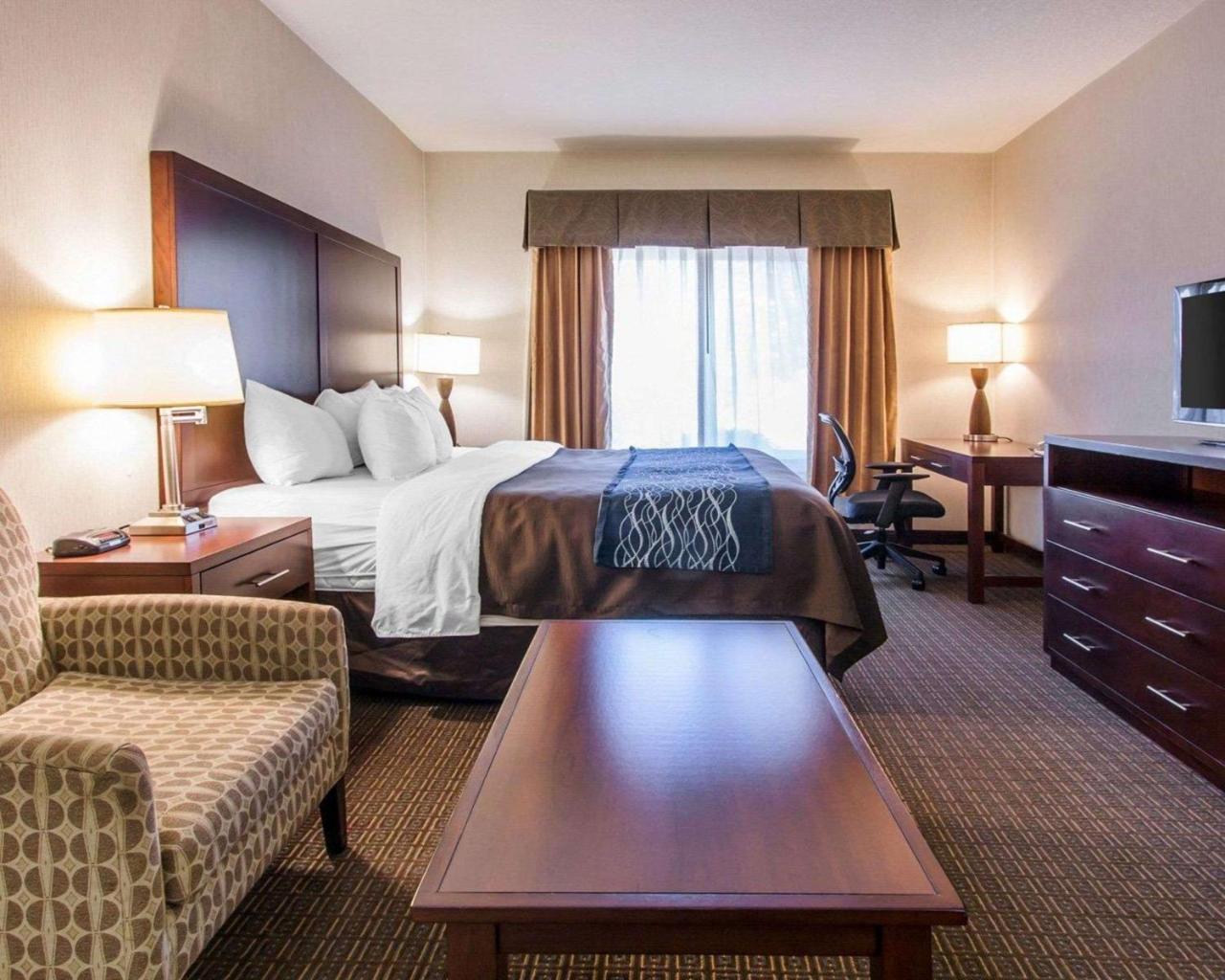 Comfort Inn & Suites-Portland Airport Exterior foto